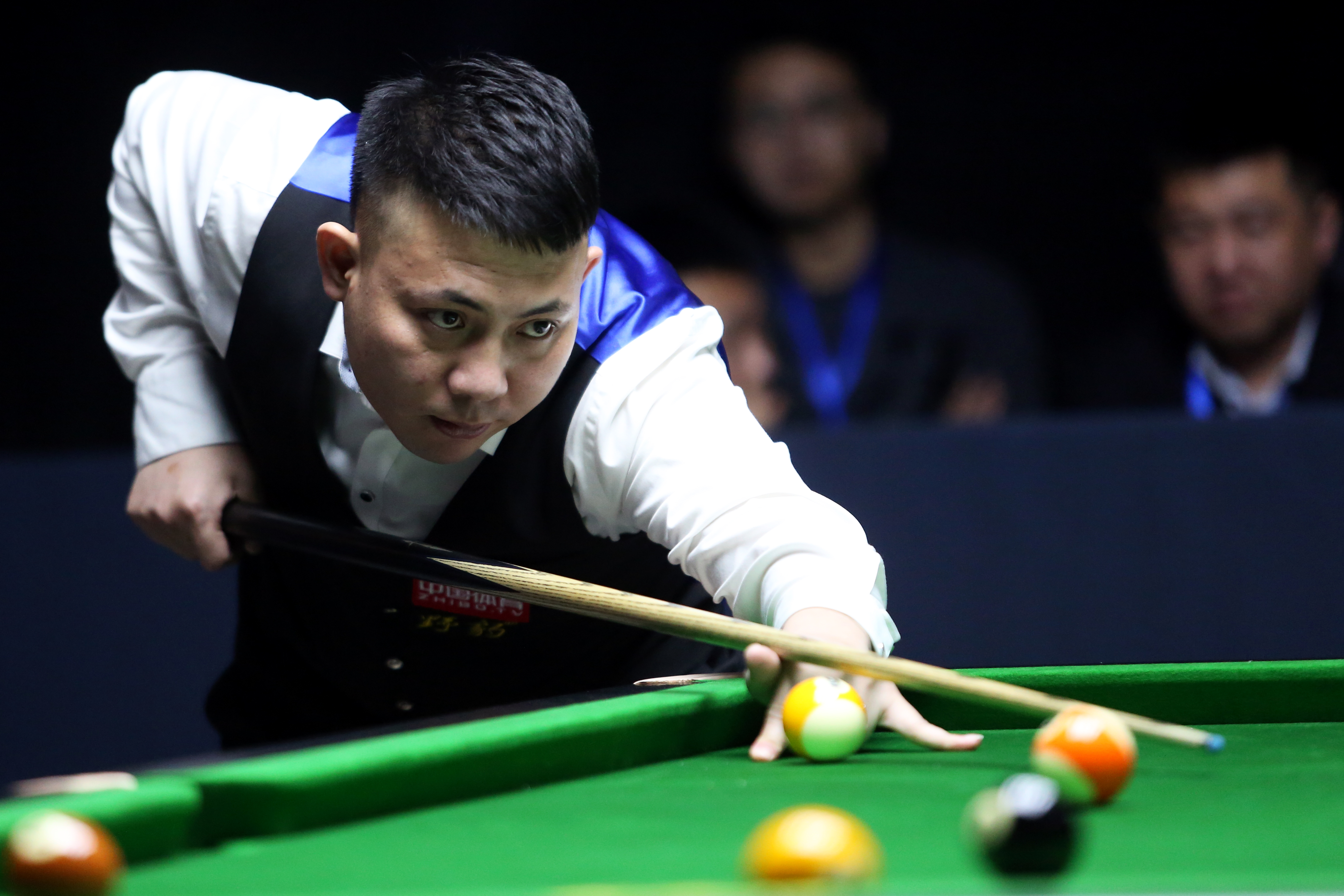 束手无策 束手无策